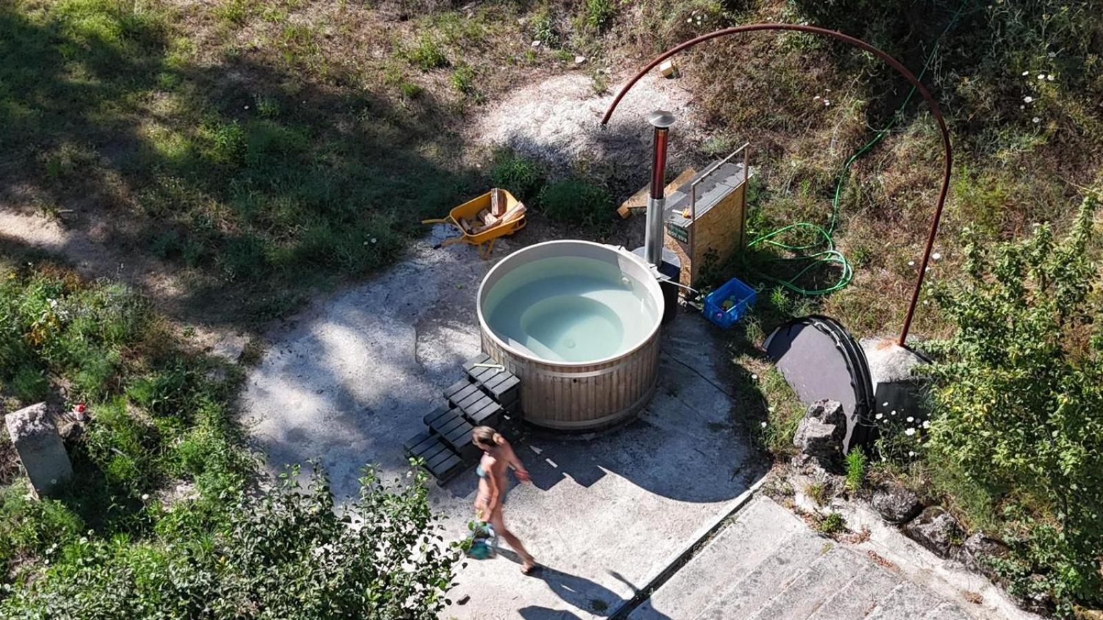 Monkey Tiny Barnhouse With Amazing Views! *